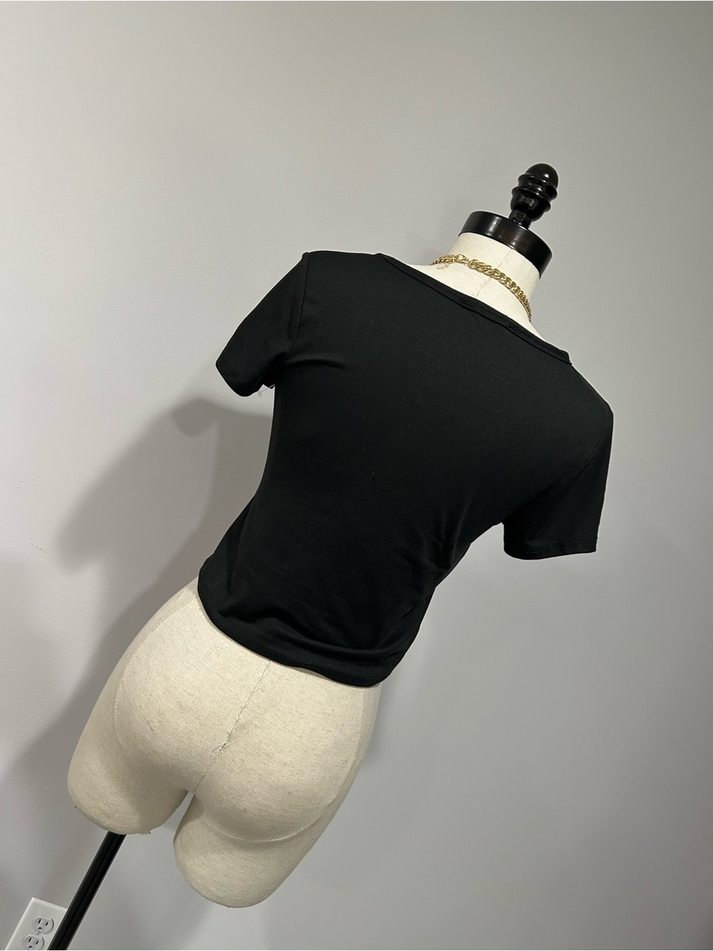 Olivia Rae Black Scoop Neck Crop Top - Picture 3 of 4